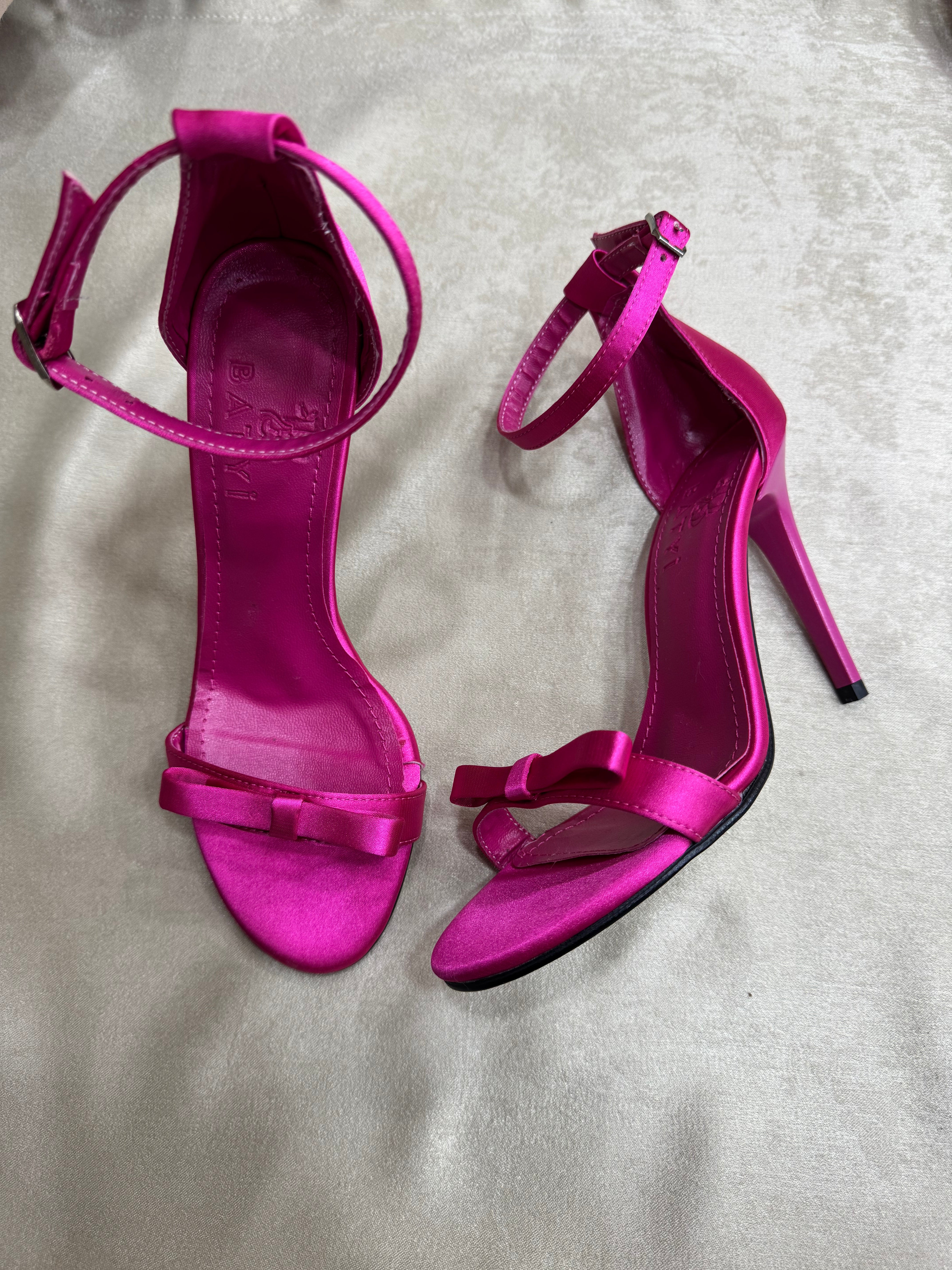 BARBİ TOPUKLU AYAKKABİ