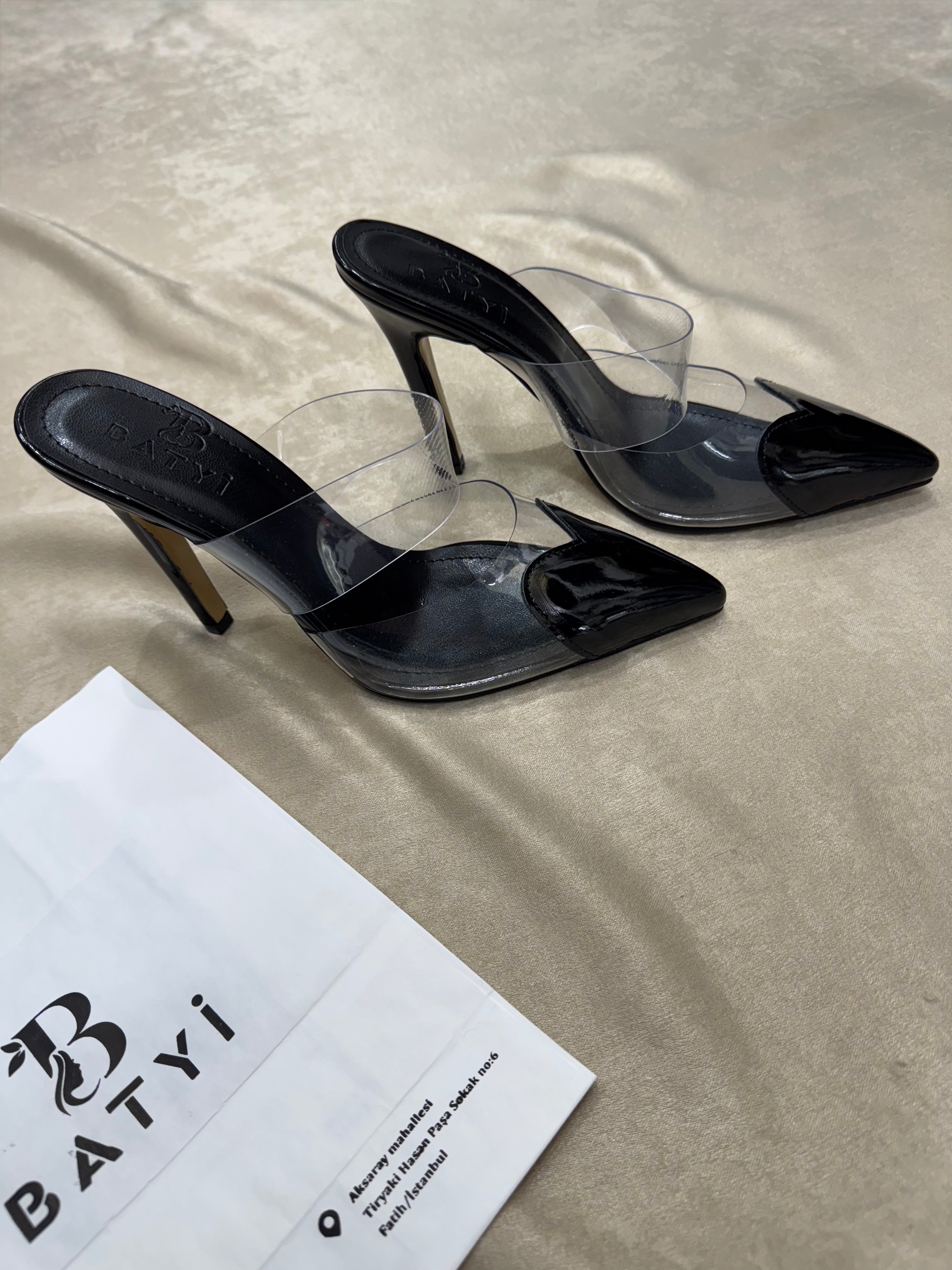 BATYİ Kalp detaylı ayakkabı