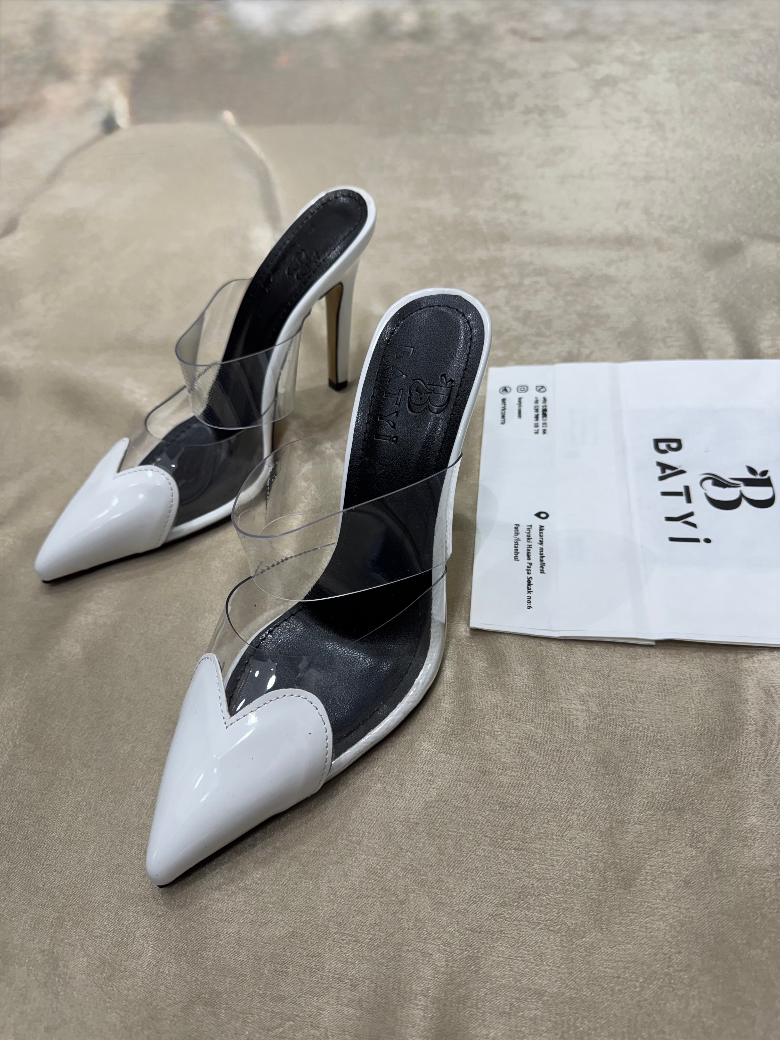 BATYİ Kalp detaylı ayakkabı