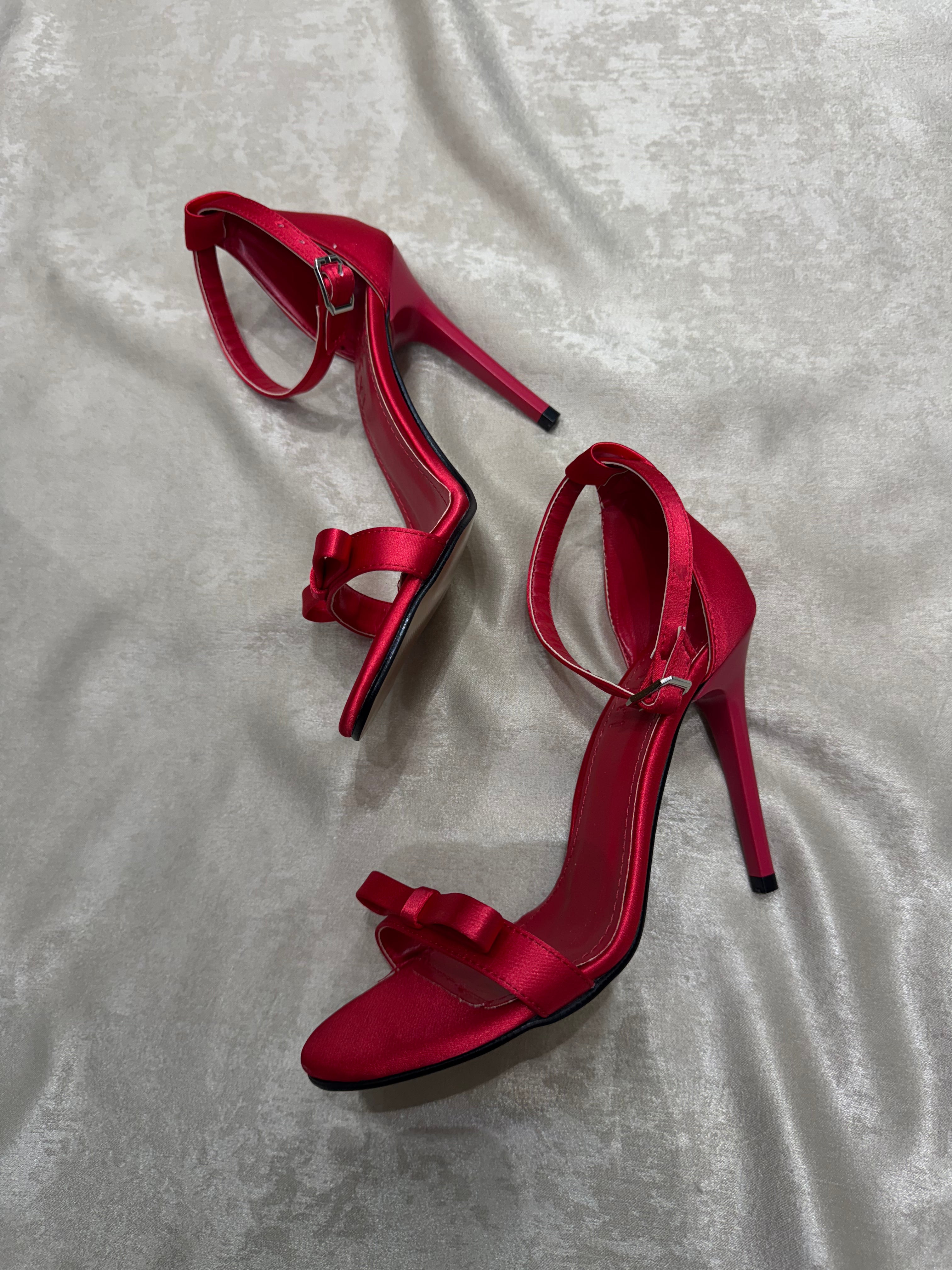 BARBİ TOPUKLU AYAKKABİ