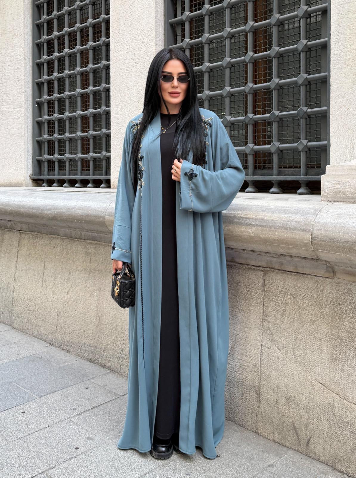 Abaya  el işçiliyi olan özel tasarım